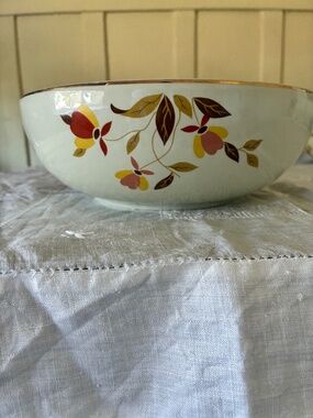 Hall Autumn Leaves 9" serving bowl